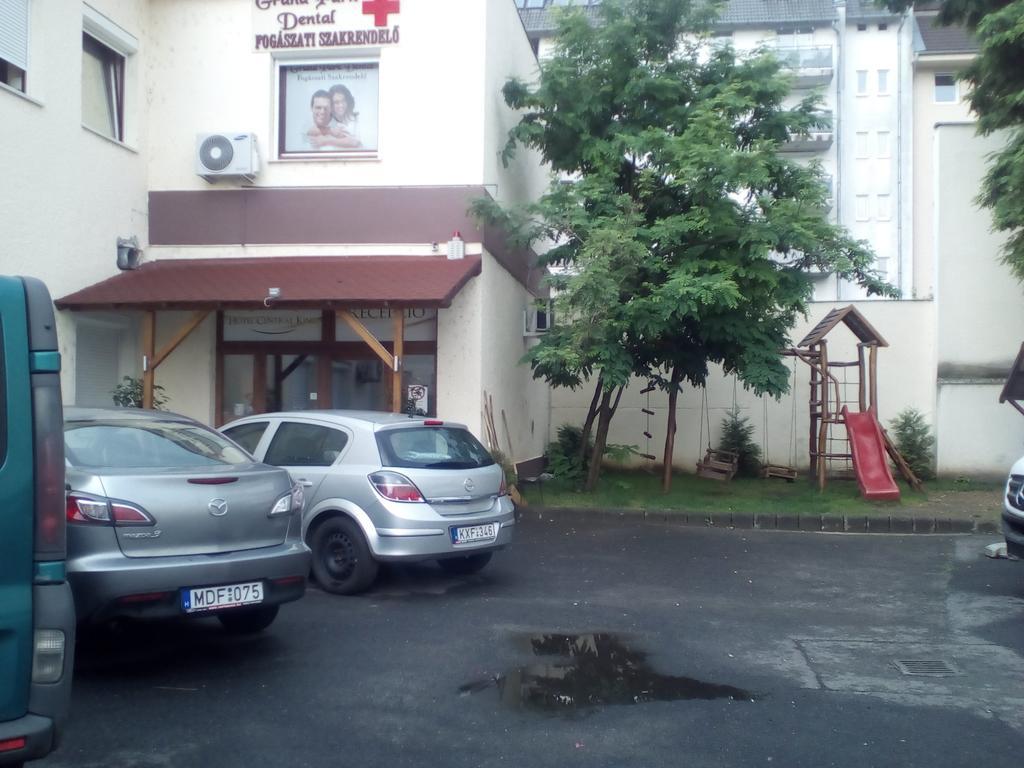 Hotel Central King Budapest Bagian luar foto