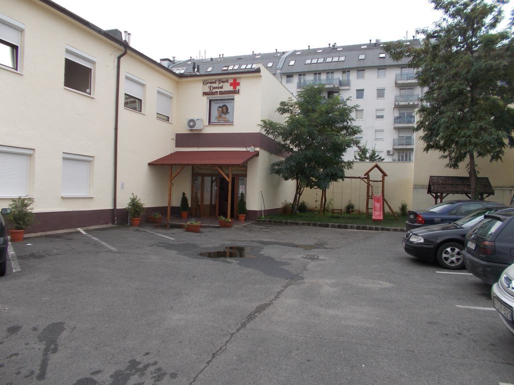 Hotel Central King Budapest Bagian luar foto